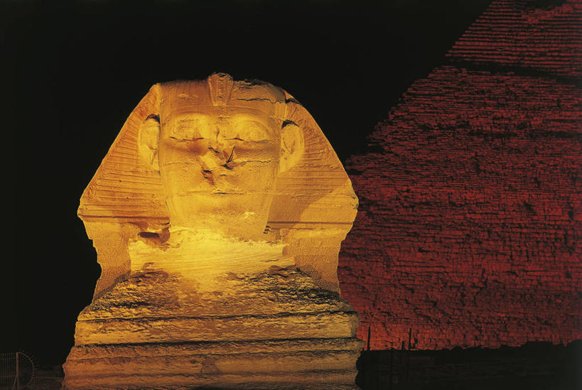 无人,横图,室外,夜晚,建筑,雕塑,埃及,开罗,雕像,联合国,光亮,首都,地标建筑,金字塔,摄影,聚光灯,照亮,中东,狮身人面像,北非,吉萨,古埃及文明,古代文明,彩图,联合国教科文组织