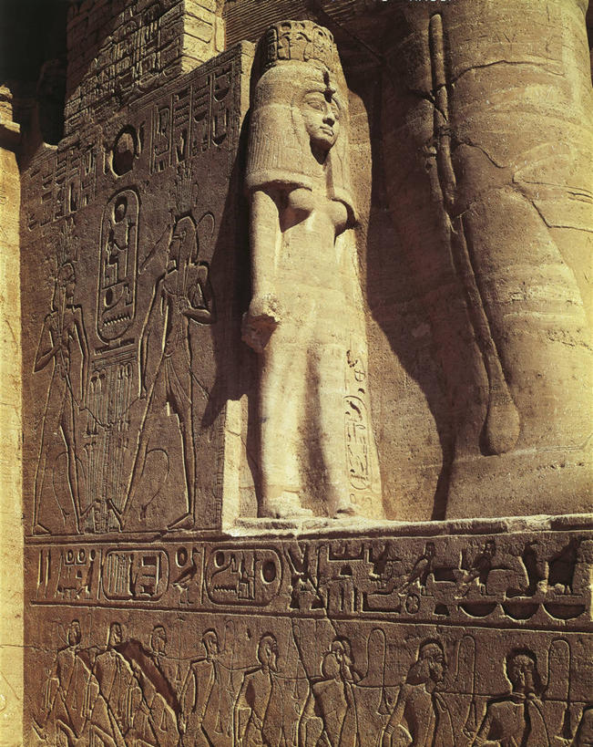 无人,竖图,室外,特写,日落,城市,建筑,非洲,埃及,苏丹,标志,符号,纪念碑,联合国,标识,黄昏,地标建筑,摄影,权威,中东,北非,中东文化,沉积岩,首府,埃及文化,阿拉伯埃及共和国,金字塔之国,棉花之国,阿斯旺,阿斯旺省,阿非利加洲,性别符号,古埃及文明,古代文明,苏丹共和国,沙岩,努比亚,哈索尔神庙,库赖迈,自然地理,彩图,努比亚文物遗址,努比亚遗址,男性符号,联合国教科文组织