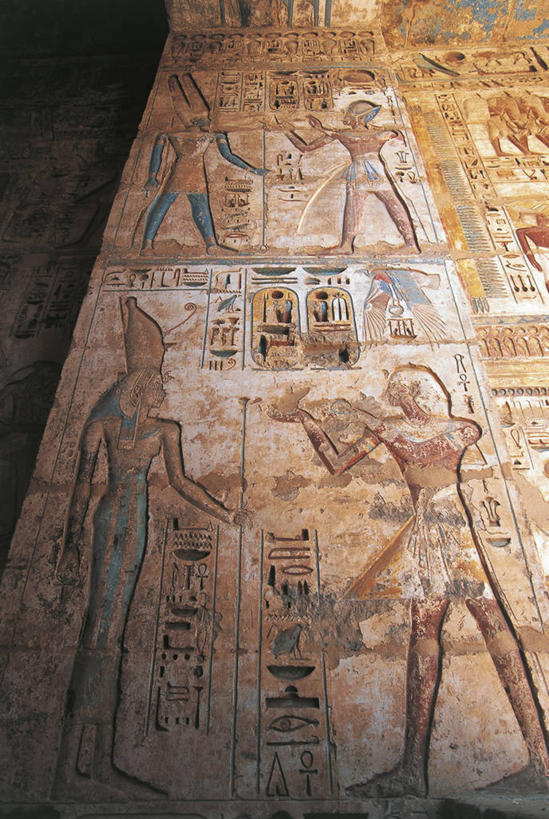 无人,四个人,竖图,室内,绘画,城市,建筑,雕塑,非洲,埃及,苏丹,艺术,墙,围墙,古典,文化,壁画,工艺品,品味,虚构,摄影,美术,高雅,中东,北非,首府,阿拉伯埃及共和国,金字塔之国,棉花之国,美学,阿斯旺,阿斯旺省,阿非利加洲,古埃及文明,古代文明,苏丹共和国,努比亚,埃德富,埃德富神庙,荷鲁斯神殿,库赖迈,彩图,努比亚文物遗址,努比亚遗址,神,浅浮雕,阿蒙神