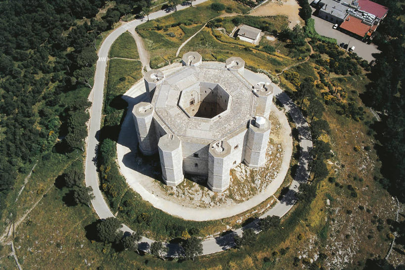 无人,横图,俯视,航拍,室外,白天,建筑,路,意大利,对称,圆形,城堡,历史,地标建筑,摄影,保护,要塞,鸟瞰,南欧,意大利文化,蒙特卡洛,式样,蒙特堡,彩图,高角度拍摄,旅行,联合国教科文组织