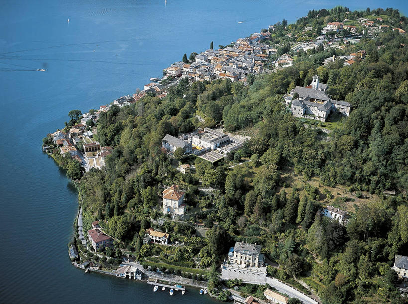 无人,横图,俯视,航拍,室外,白天,湖,森林,山,意大利,海岸线,历史,树,风景,自然,地标建筑,摄影,鸟瞰,南欧,意大利文化,诺瓦拉,彩图,高角度拍摄,旅行,联合国教科文组织