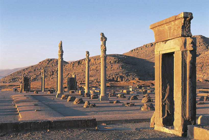 无人,横图,室外,日落,沙漠,山,建筑,芦荟,伊朗,柱子,地形,拱门,历史,废墟,黄昏,地标建筑,武器,摄影,中东,矛,罗帷草,讷会,奴会,象鼻莲,象胆,古代文明,箭袋,岩石,彩图,旅行,联合国教科文组织,油葱