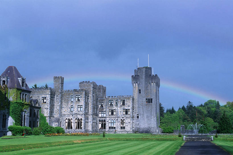 无人,横图,室外,白天,旅游,度假,彩虹,美景,多云,建筑,喷泉,爱尔兰,城堡,景观,塔,历史,娱乐,草,树,天空,自然,地标建筑,享受,休闲,景色,放松,摄影,自然风光,北欧,欧洲文化,爱尔兰共和国,康诺特省,光谱,彩图,旅行,爱尔兰文化,高维郡