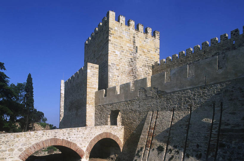 无人,横图,室外,白天,建筑,葡萄牙,欧洲,城堡,拱门,纪念碑,围墙,塔,首都,历史,里斯本,摄影,里斯本区,要塞,南欧,欧洲文化,伊比利亚半岛,护城河,葡萄牙共和国,古代史,圣乔治城堡,拜克萨,彩图