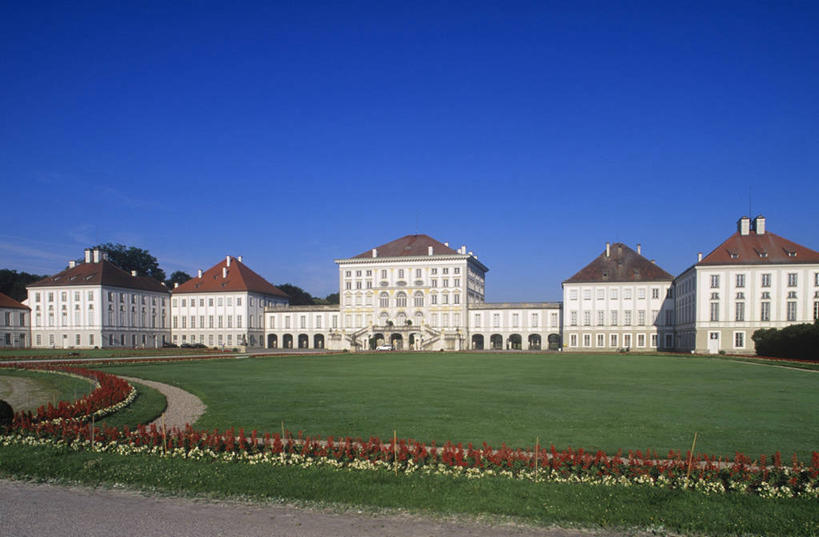 无人,宫殿,横图,室外,白天,草坪,城市,建筑,德国,庭院,历史,慕尼黑,草,天空,摄影,都市风光,德国文化,巴洛克风格,中欧,万里无云,巴伐利亚,宁芬堡,上巴伐利亚,彩图