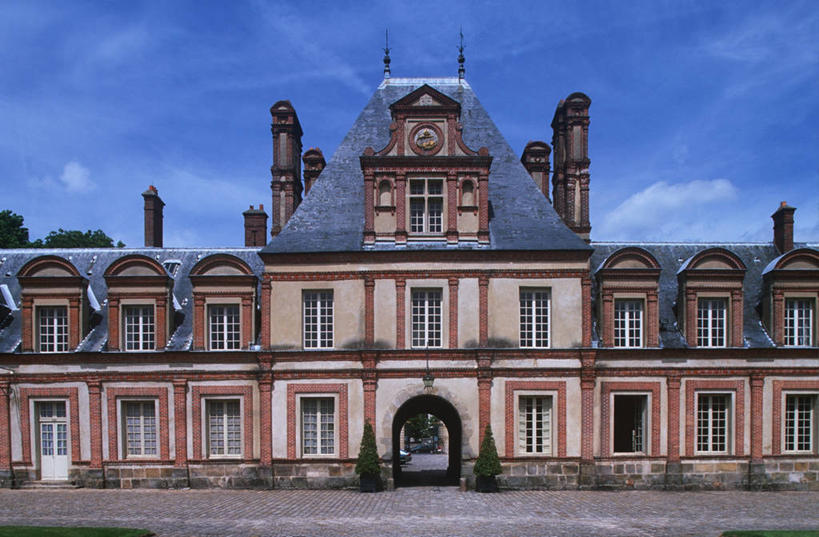 无人,宫殿,横图,室外,白天,正面,窗户,建筑,法国,欧洲,一排,对称,整齐,城堡,文艺复兴,历史,排列,地标建筑,摄影,西欧,队列,法兰西,古典风格,法国文化,中欧,法兰西共和国,法兰西第五共和国,法兰西岛,枫丹白露,枫丹白露宫,法兰西岛大区,塞纳.马恩省,彩图