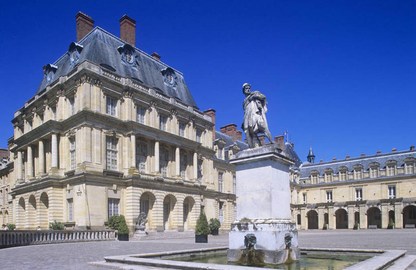 无人,宫殿,横图,室外,白天,建筑,喷泉,雕塑,法国,欧洲,标志,雕像,符号,城堡,庭院,池塘,纪念碑,文艺复兴,历史,标识,地标建筑,摄影,西欧,法兰西,古典风格,法国文化,中欧,法兰西共和国,法兰西第五共和国,性别符号,法兰西岛,枫丹白露,枫丹白露宫,法兰西岛大区,塞纳.马恩省,彩图,男性符号