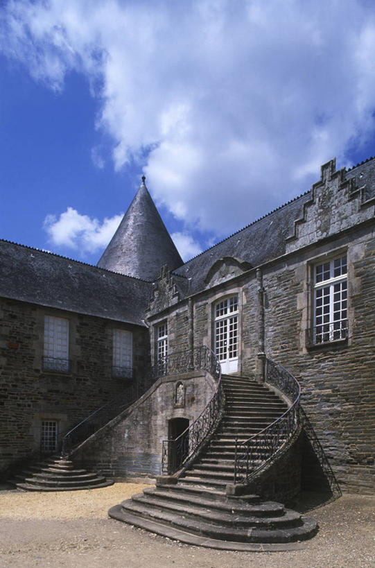 无人,竖图,室外,白天,建筑,法国,城堡,云,纪念碑,塔,尖顶,历史,台阶,天空,摄影,布列塔尼,中欧,莫尔比昂省,彩图