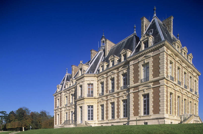 无人,横图,室外,白天,草坪,建筑,法国,欧洲,城堡,庭院,纪念碑,历史,蓝色,天空,摄影,园林,西欧,法兰西,中欧,万里无云,法兰西共和国,法兰西第五共和国,法兰西岛,法兰西岛大区,上塞纳省,彩图