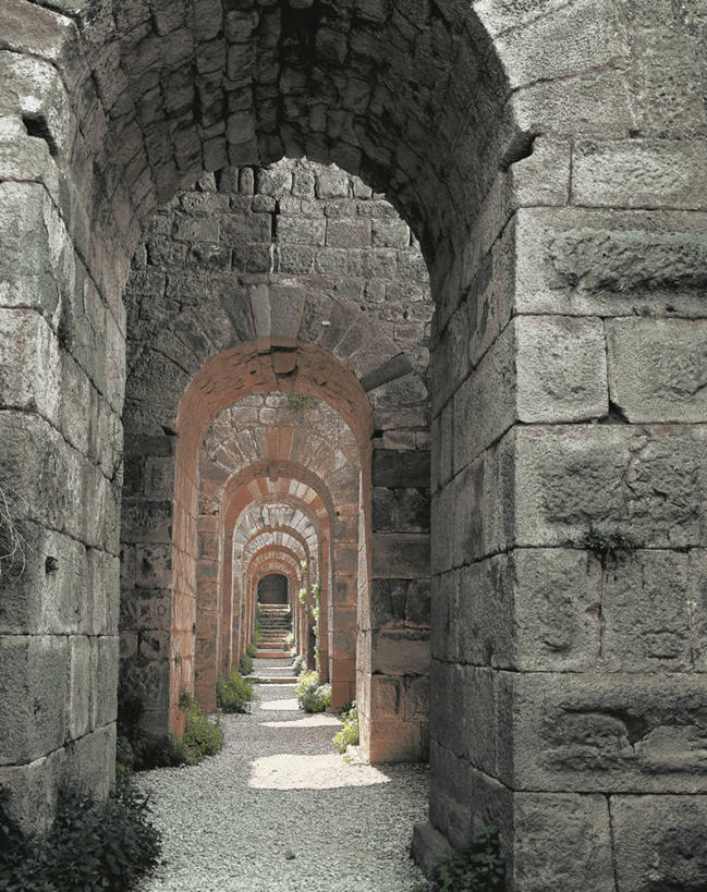 无人,竖图,室外,白天,消失点,建筑,欧洲,历史,废墟,地标建筑,摄影,部分,古希腊,古代文明,彩图,白加孟