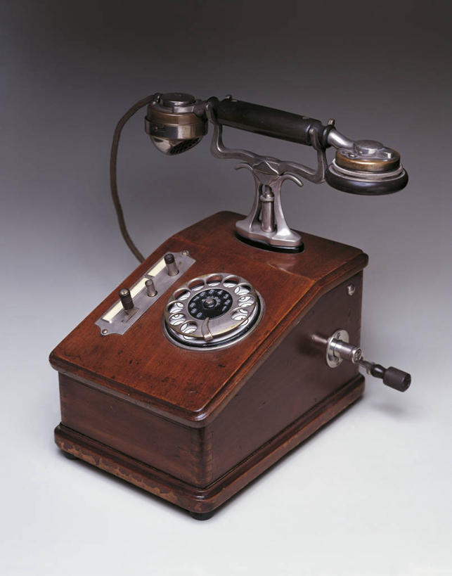 无人,竖图,通讯,木制,古典,联系,一个,摄影,单个,简单,电话机,彩图,影棚拍摄,曲柄,传统文化