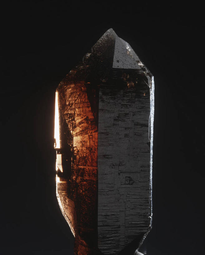 无人,竖图,黑色背景,褐色,自然,摄影,部分,石英,地质学,矿物质,岩石,彩图,影棚拍摄