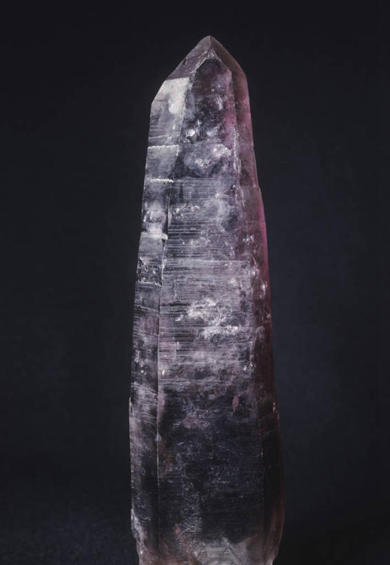 无人,竖图,黑色背景,褐色,紫色,自然,摄影,部分,紫水晶,地质学,矿物质,岩石,彩图,影棚拍摄