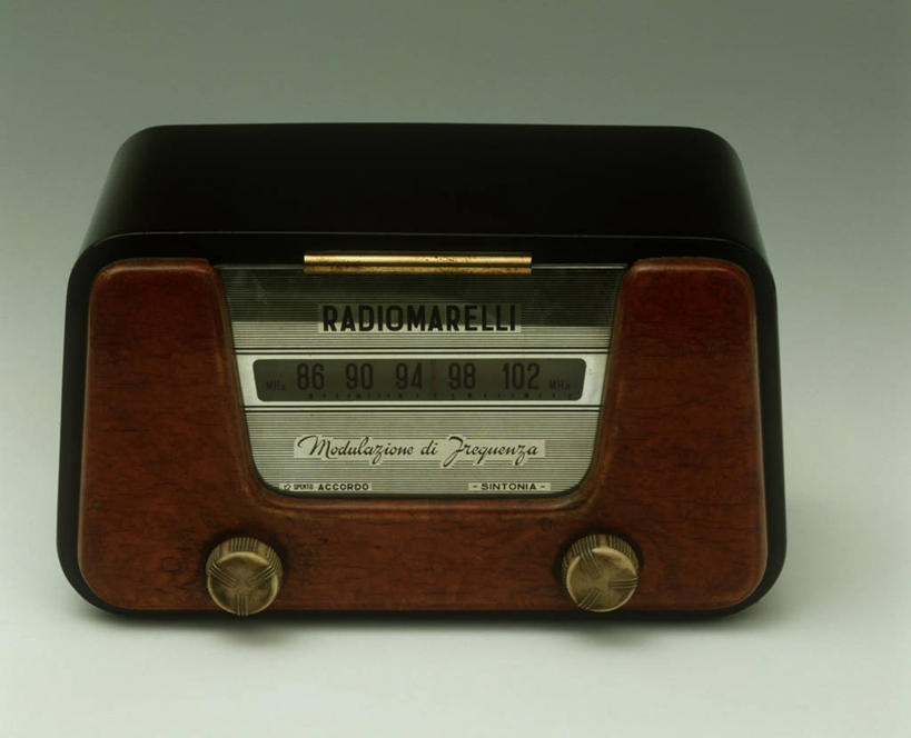 无人,横图,室内,技术,意大利,灰色背景,古典,历史,一个,灰色,收音机,摄影,单个,古董,南欧,彩图,影棚拍摄