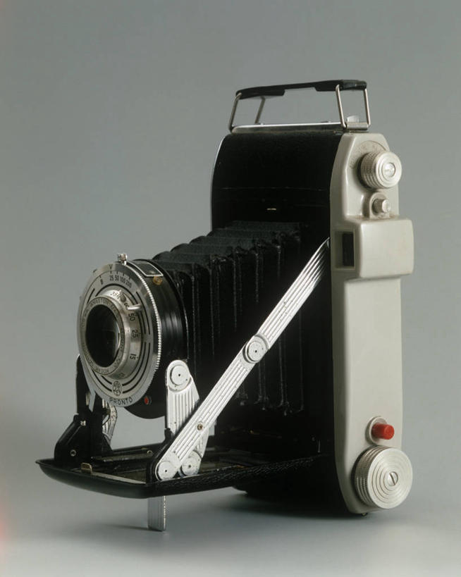 无人,竖图,室内,技术,相机,美国,灰色背景,古典,历史,一个,灰色,摄影,单个,古董,摄影器材,彩图,影棚拍摄