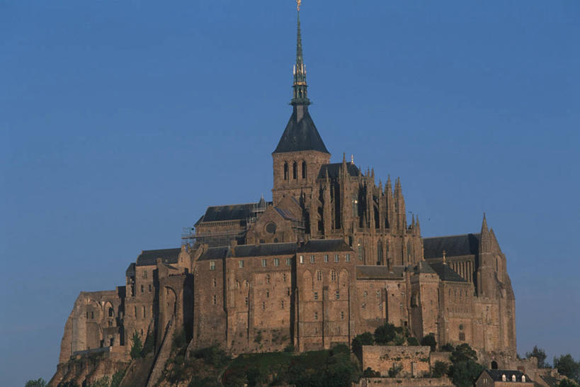 无人,横图,室外,白天,城市,建筑,法国,尖顶,历史,天空,摄影,修道院,中欧,万里无云,圣米歇尔山,古代文明,诺曼底,修院,彩图,旅行,大教堂