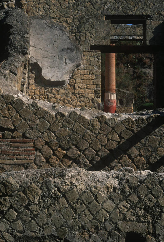 无人,竖图,室外,白天,建筑,意大利,柱子,古城,围墙,历史,废墟,摄影,南欧,意大利文化,坎帕尼亚,那不勒斯湾,古代文明,赫库兰尼姆,彩图,旅行