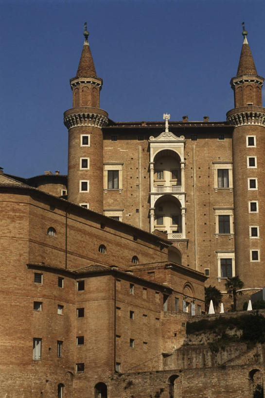 无人,竖图,室外,白天,仰视,建筑,意大利,塔,历史,地标建筑,摄影,南欧,意大利文化,马尔凯大区,曼图亚,乌比诺,彩图,低角度拍摄,旅行