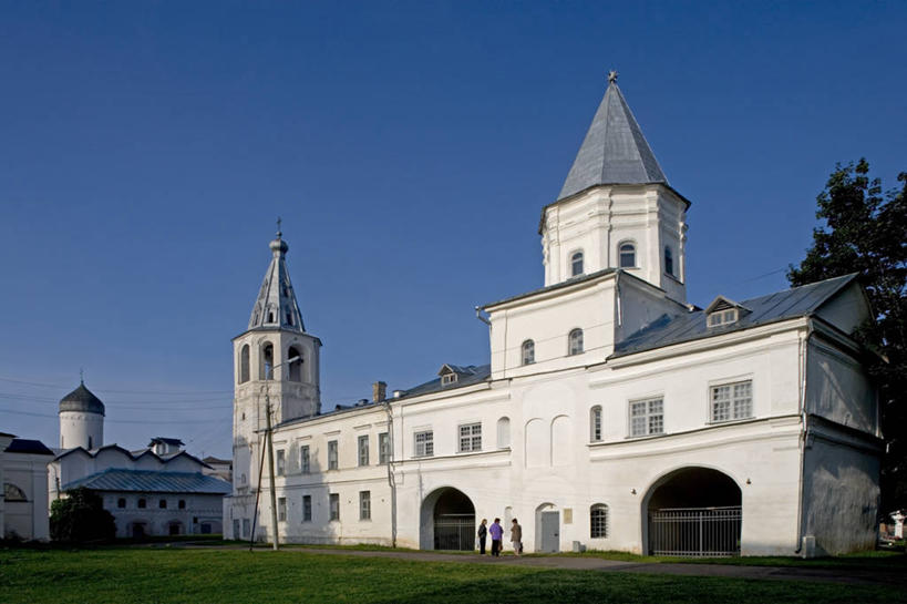 横图,室外,白天,留白,建筑,俄罗斯,塔,历史,天空,地标建筑,摄影,贸易,万里无云,诺夫哥罗德,彩图,旅行,俄罗斯文化