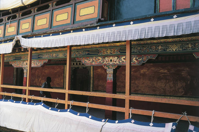 一个人,宫殿,横图,室外,白天,建筑,布达拉宫,中国,朦胧,模糊,首都,拉萨,西藏,地标建筑,摄影,中国文化,西藏自治区,彩图,旅行