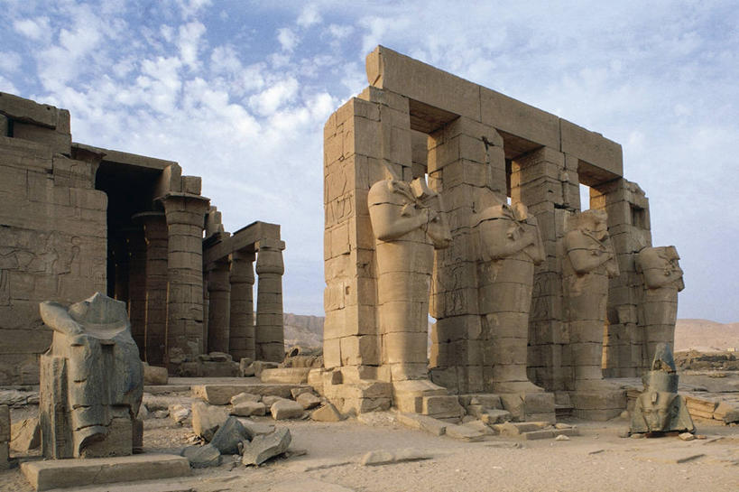 无人,横图,室外,白天,建筑,埃及,柱子,历史,废墟,地标建筑,摄影,死亡,坟墓,中东,法老,毁灭,北非,埃及文化,古埃及文明,古代文明,底比斯,彩图,过去