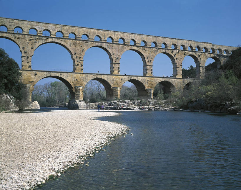 无人,横图,室外,白天,河流,建筑,法国,欧洲,流水,桥,沟渠,历史,古罗马,地标建筑,摄影,西欧,法兰西,古典风格,法国文化,中欧,加德桥,法兰西共和国,尼姆,拱廊,法兰西第五共和国,古代文明,朗格多克.鲁西永,朗格多克.鲁西永大区,彩图,过去