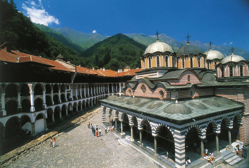 横图,俯视,室外,白天,建筑,保加利亚,历史,地标建筑,摄影,修道院,里拉修道院,彩图,高角度拍摄,旅行