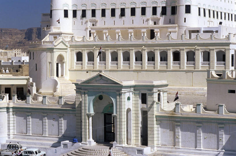 无人,博物馆,宫殿,横图,俯视,室外,白天,建筑,旗帜,也门,大门,地标建筑,摄影,皇室,彩图,高角度拍摄