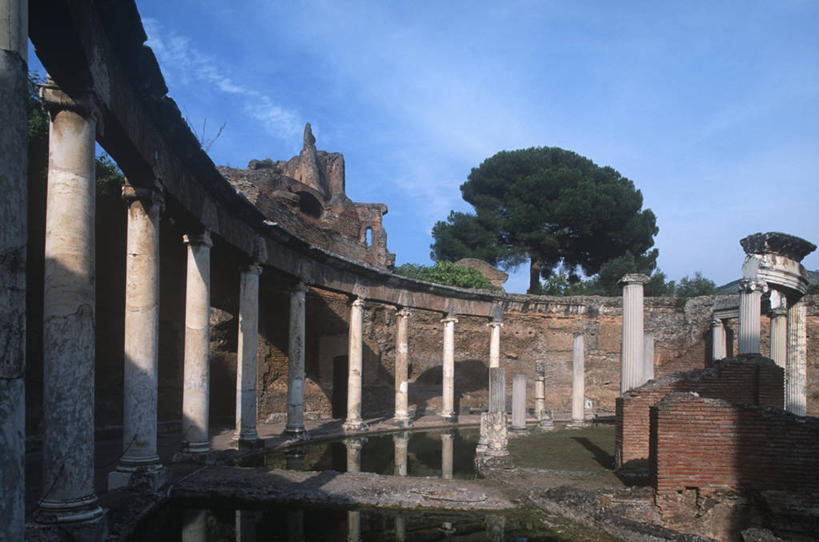 无人,横图,室外,白天,建筑,意大利,一排,废弃,整齐,柱子,历史,废墟,树,排列,地标建筑,摄影,报废,废物,队列,丢弃,意大利文化,放弃,抛弃,拉奇奥,蒂沃利,古代文明,柱廊,古代史,摈弃,彩图,哈德良别墅,屏弃,摈斥,摒除,过去,阿德利阿纳村庄