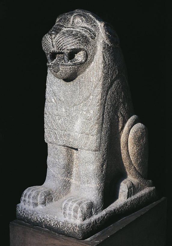 无人,竖图,狮子,雕塑,黑色背景,雕像,古代,一个,摄影,单个,底座,古埃及文明,古代文明,彩图,影棚拍摄