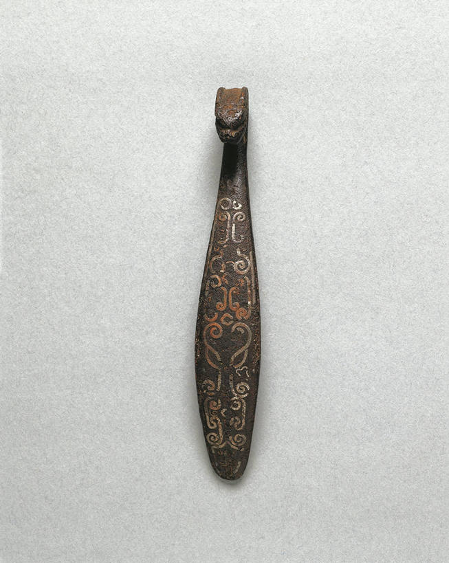 无人,竖图,特写,灰色背景,装饰,历史,古代,一个,灰色,摄影,单个,扣环,青铜,古代文明,美术工艺,彩图,影棚拍摄,西汉王朝,过去