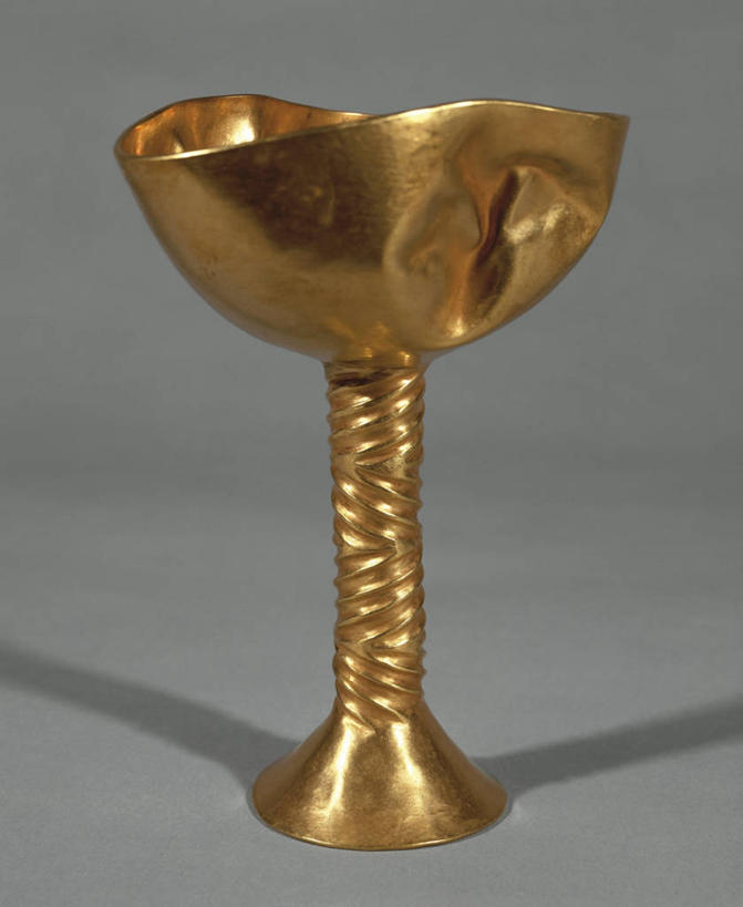 无人,竖图,灰色背景,历史,古代,一个,灰色,摄影,单个,葡萄酒杯,圣餐杯,肌理,螺线,古代文明,美术工艺,彩图,影棚拍摄,过去