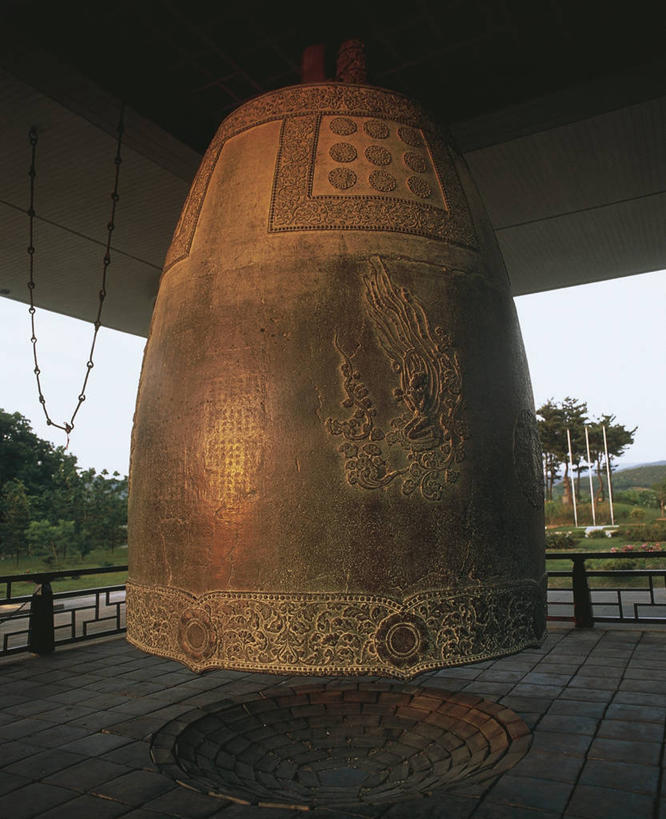 无人,竖图,室外,白天,吊挂,悬挂,挂,古代,摄影,青铜,朝鲜半岛,式样,彩图