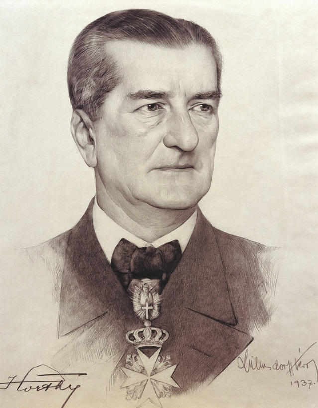 成年人,老年人,脸,头,脸颊,头发,一个人,竖图,白色背景,满意,仅一个男性,仅一个人,领结,历史,肩膀,仅一个老年男性,力量,摄影,奖牌,肖像,军服,渴望,勇气,老年男性,男人,男性,头部,脸部,脸蛋,面部,彩图,影棚拍摄,海军上将