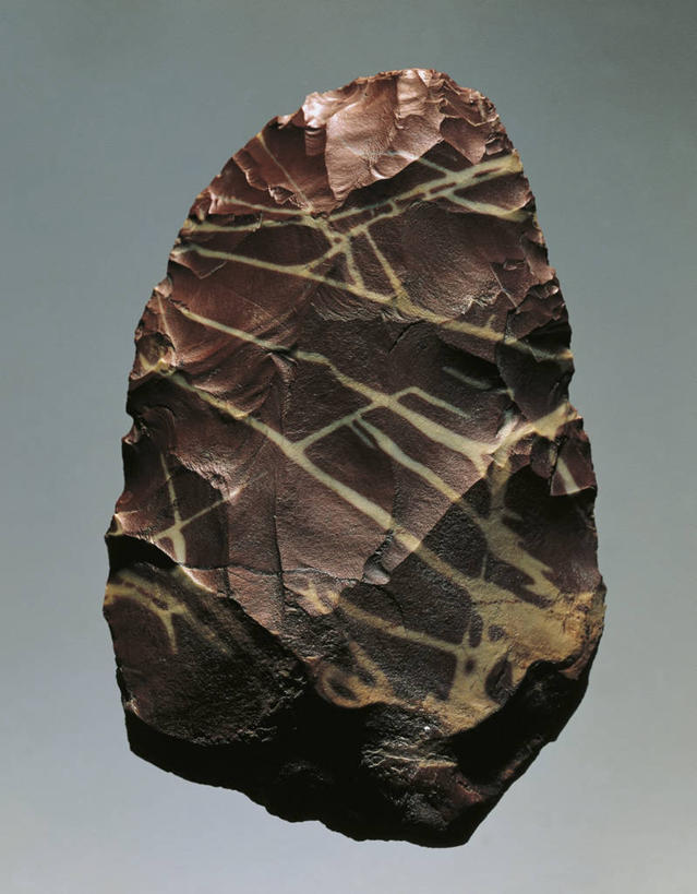 无人,竖图,特写,灰色背景,工具,历史,一个,灰色,摄影,单个,考古学,捷克共和国,刀刃,美术工艺,史前时代,彩图,影棚拍摄,石器时代,过去