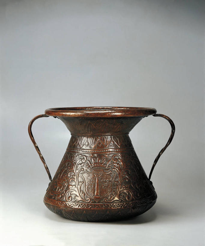 无人,竖图,白色背景,褐色,历史,一个,摄影,单个,铜,爱国主义,18世纪,盾形徽章,式样,美术工艺,彩图,影棚拍摄,双耳罐,减轻