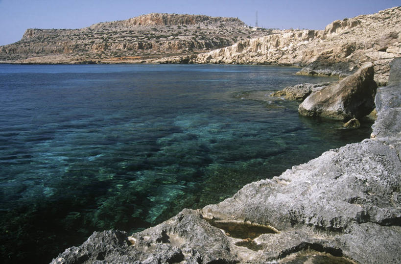 无人,横图,室外,白天,度假,海洋,塞浦路斯,海岸线,风景,摄影,宁静,岩层,纯净,万里无云,岩石,彩图