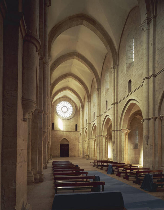 无人,教堂,竖图,室内,白天,意大利,摄影,基督教,哥特式风格,拉奇奥,修院,西多会修道院,彩图