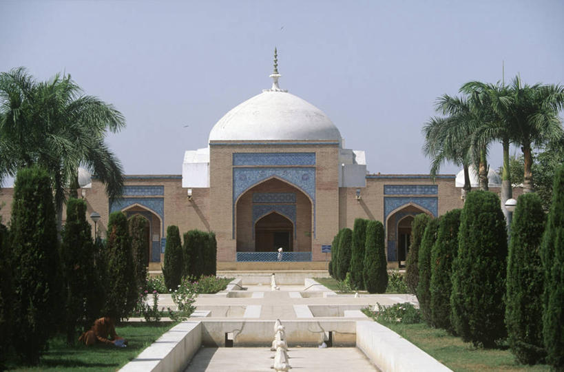 无人,横图,室外,白天,城市,建筑,喷泉,棕榈树,巴基斯坦,亚洲,树,地标建筑,摄影,宗教,伊斯兰教,圆顶建筑,宗教建筑,清真寺,南亚,透视图,首府,巴基斯坦伊斯兰共和国,贾玛寺,花园城市,拉合尔,彩图,旅行,巴德夏希清真寺,皇家清真寺,旁遮普省