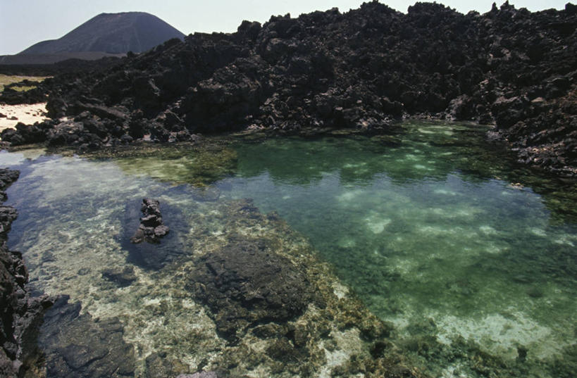 无人,游泳池,横图,室外,白天,旅游,度假,火山,美景,水,也门,亚洲,地形,海岸线,景观,山顶,娱乐,风景,自然,享受,休闲,景色,放松,摄影,宁静,自然风光,自然地理,活火山,岩石,彩图,潮水坑