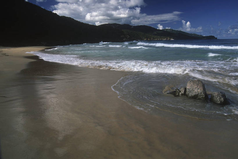 无人,横图,室外,白天,度假,海浪,海洋,海岸线,风景,摄影,宁静,英属维京群岛,海滩,岩石,彩图