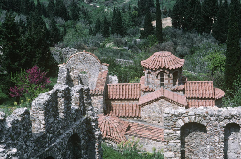 无人,教堂,横图,俯视,室外,白天,建筑,希腊,墙,屋顶,瓦,历史,地标建筑,摄影,宗教,基督教,宗教建筑,希腊文化,东正教,伯罗奔尼撒,彩图,高角度拍摄