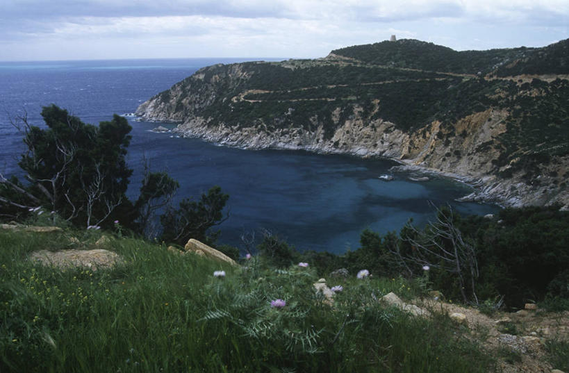 无人,横图,俯视,室外,白天,旅游,度假,海洋,美景,山,意大利,弯曲,地平线,地形,海岸线,景观,悬崖,海湾,娱乐,风景,自然,享受,休闲,景色,放松,摄影,宁静,自然风光,意大利文化,卡利亚里,撒丁岛,自然地理,彩图,高角度拍摄