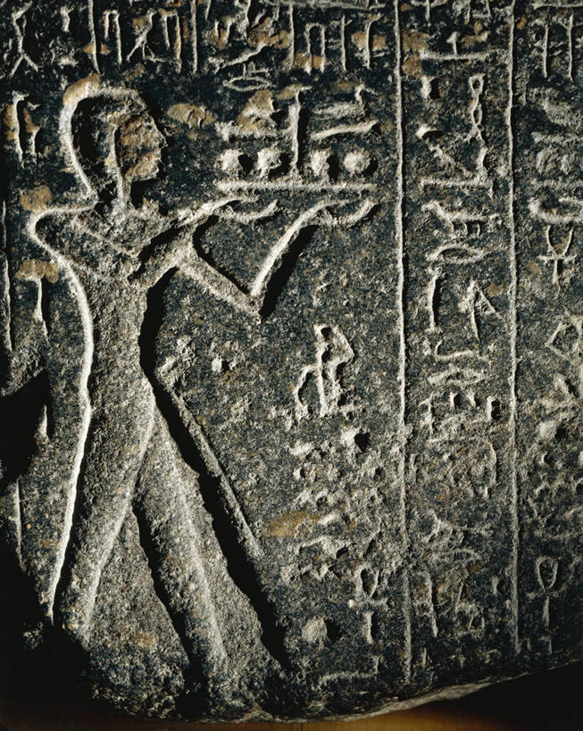 成年人,一个人,站,竖图,室内,仅一个男性,历史,古代,祈祷,摄影,宗教,花岗岩,象形文字,王子,古埃及文明,古代文明,彩图,传统文化,雕刻术,过去