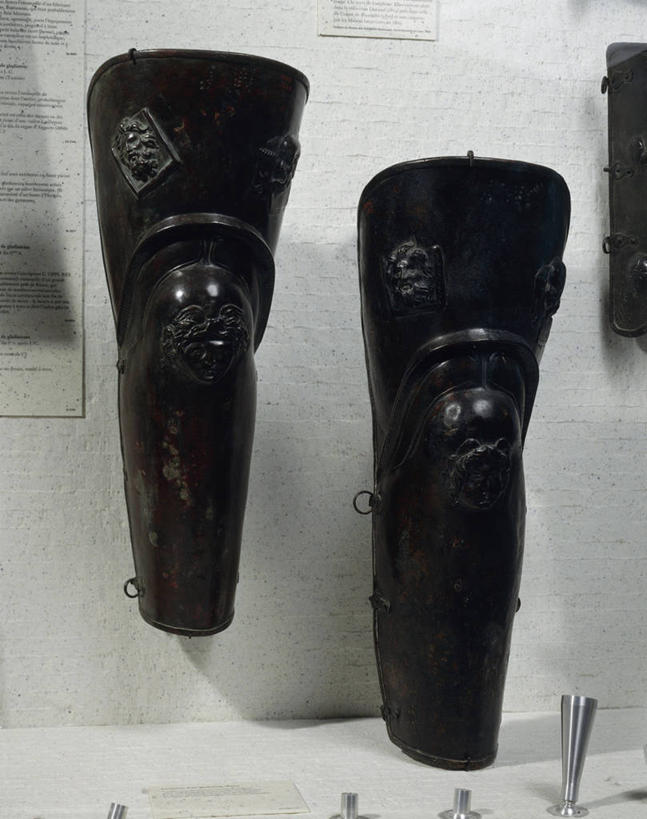 无人,竖图,室内,特写,安全,盔甲,防护,一对,历史,两个,摄影,保护,部分,保险,防御,青铜,铠甲,防具,防卫,古代文明,古代史,美术工艺,平安,彩图,甲胄