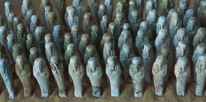 无人,站,横图,全景,室内,雕塑,埃及,一排,许多,灰色背景,艺术,整齐,装饰,雕刻,雕像,很多,历史,排列,灰色,工艺品,摄影,宗教,纪念,美术,死亡,坟墓,中东,队列,主题,陈列,功能,美学,古埃及文明,古代文明,美术工艺,彩图,巴哈瑞亚绿洲,过去