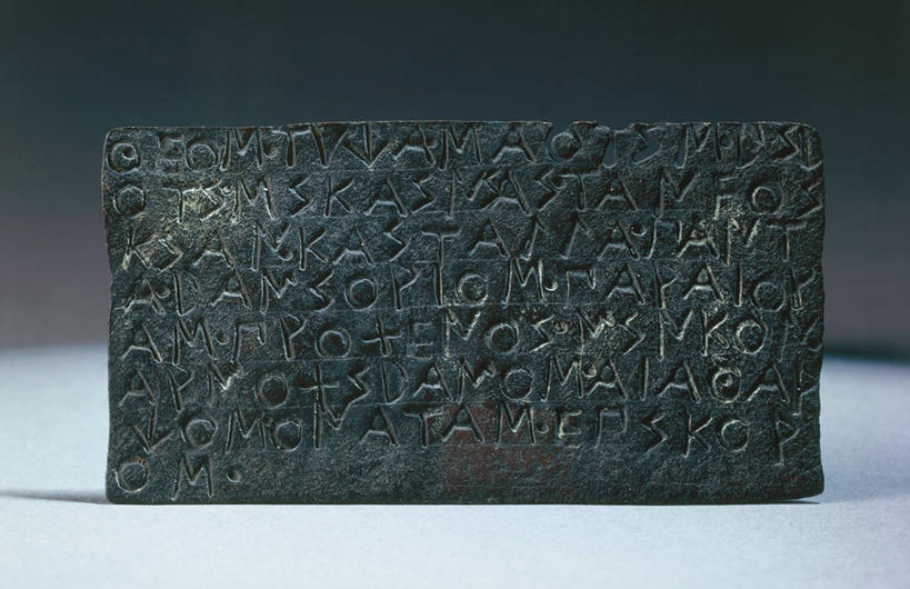 无人,横图,白天,一排,灰色背景,整齐,标志,文字,字符,字母,历史,标识,古代,排列,一个,灰色,摄影,单个,队列,古希腊,古代文明,美术工艺,彩图,影棚拍摄,过去