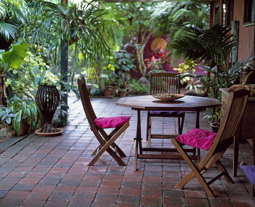 无人,横图,室外,白天,美景,植物,家具,桌子,椅子,木制,庭院,景观,院子,座位,自然,夏天,景色,摄影,生活方式,自然风光,沥青,软垫,彩图