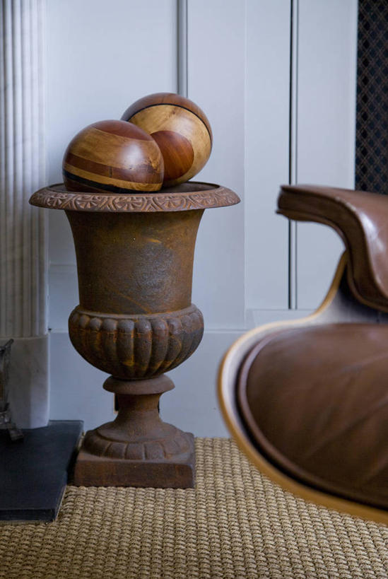 无人,竖图,室内,特写,白天,建材,地板,建筑,沮丧,生锈,金属,木制,材料,木板,木材,墙,褐色,现代,英格兰,木柴,球,灰色,摄影,建造,木料,海草,腐蚀,侵蚀,风格,作画,收集,腐化,锈迹斑斑,剑麻,彩图