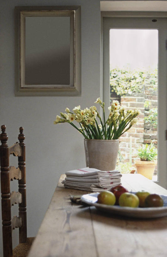 无人,竖图,室内,白天,厨房,桌子,松树,水果,木制,古典,英格兰,插花,碗,摄影,古董,健康食物,松木,彩图